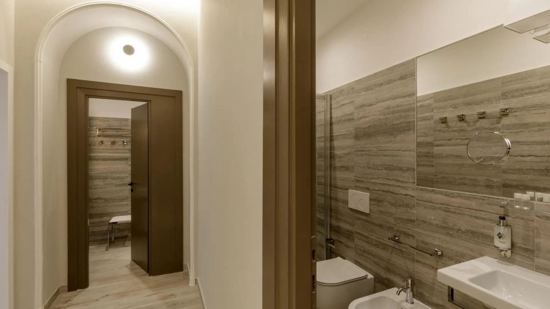 Aenea Inn Рим 3*,