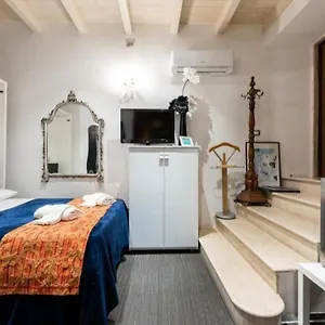 Apartman Flip Flop Bari