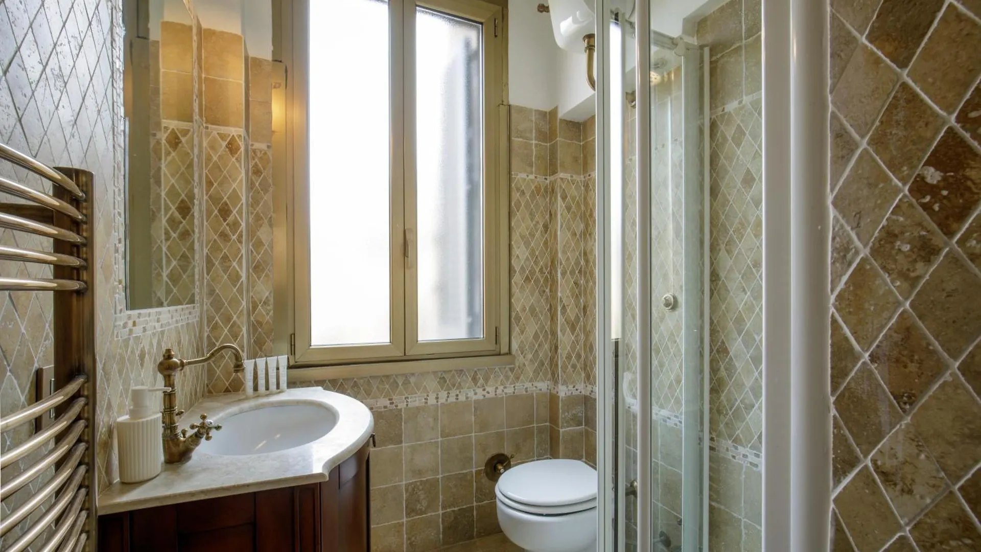 Aenea Inn Róma Panzió